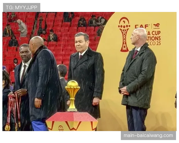 法国卫冕征途首战塞内加尔 非洲冠军检验高卢雄鸡防线